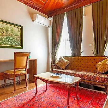 Neval-ist Hotel 3*
